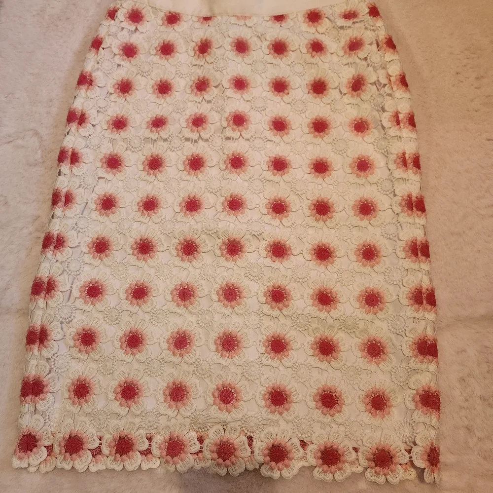 NWT J. Crew Crochet Pencil Skirt Size 0 Pink & White Floral Knee Length - Picture 1 of 6